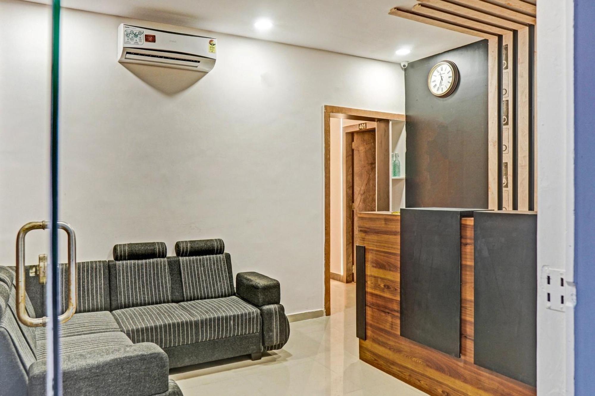Collection O Sigma Inn สุรัต ภายนอก รูปภาพ